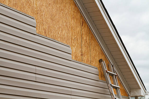 24/7 Emergency Siding Repair experts in Torrington, CT